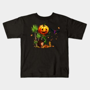 Funny pumpkin with bat Kids T-Shirt